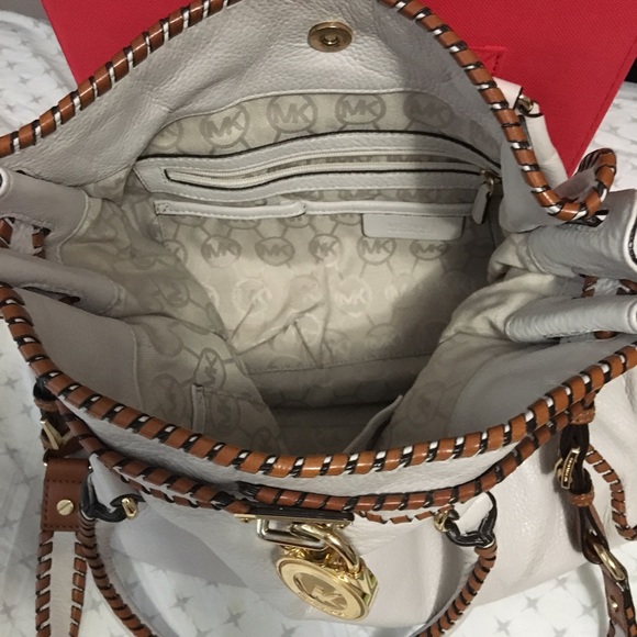 Pre-Loved Michael Kors leather white purse - Picture 3 of 3